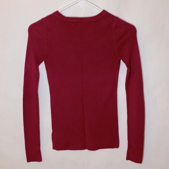 Express Sweater - Picture 3 of 4